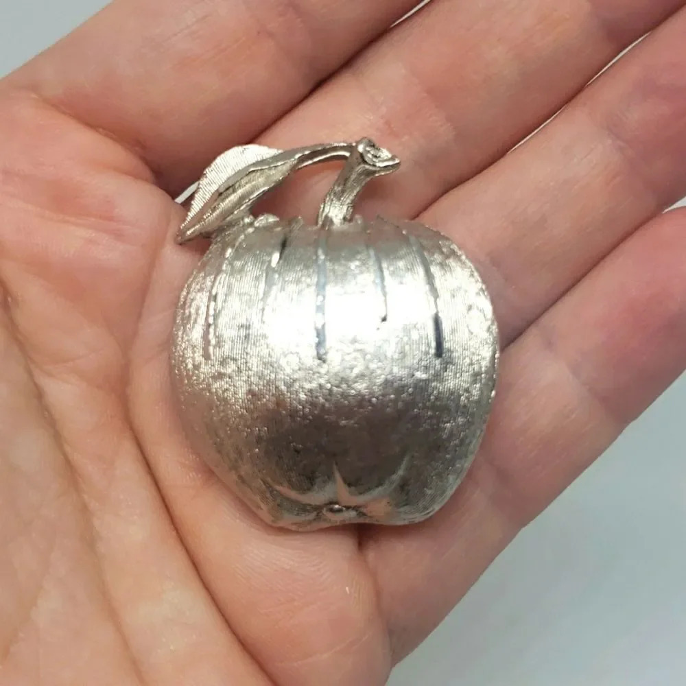 3/$30! Vintage Apple Fruit Brooch Brushed Silver Tone Metal